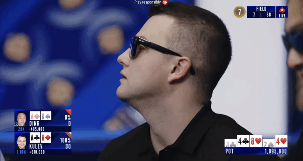 Alex Kulev sopravvive alla bolla (fonte: youtube.com/@PokerStars)