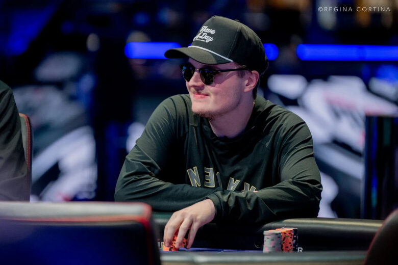 Jumalon, professionista di poker da Spokane, si è laureato in Business e Data Analytics. Ha scoperto il poker all'università con cash game da $0.25/$0.50 tra amici.