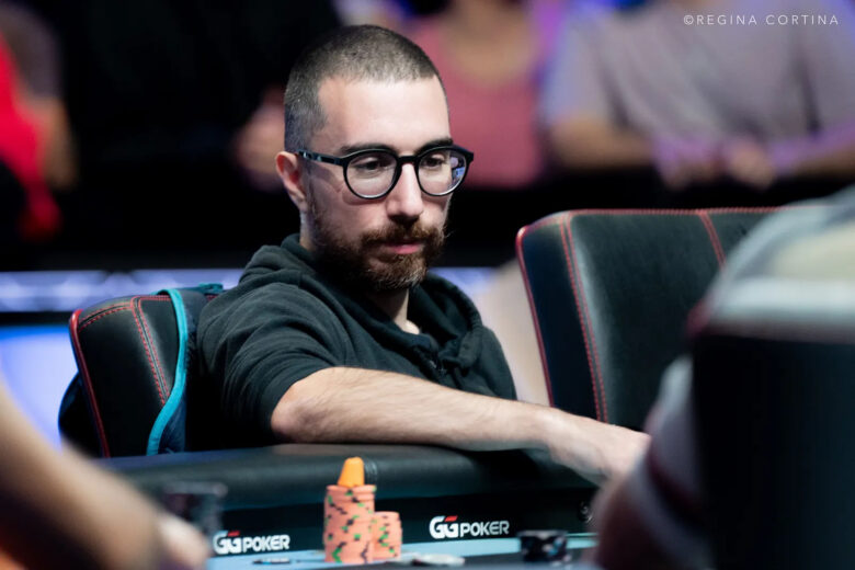 Hammoud, appassionato di lunga data, gioca dal 2012 ed è un volto noto al Playground Poker Club di Montreal. Prima del Main Event lavorava in Voldex (gaming).